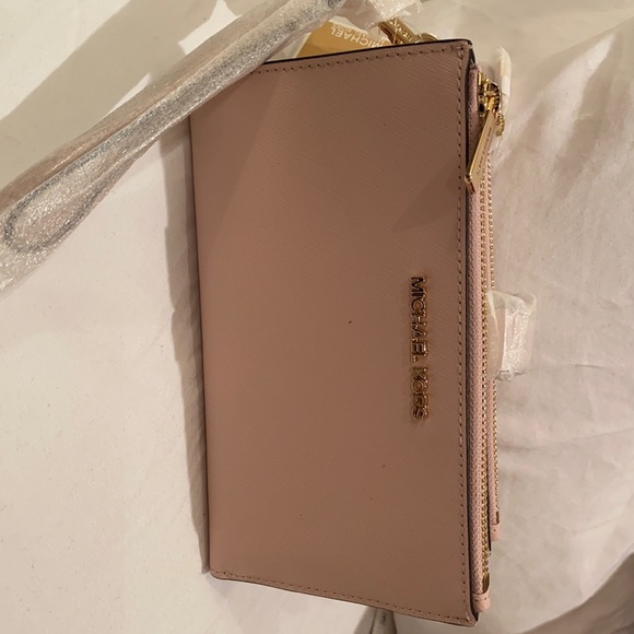 Michael Kors double zip wallet peach - Picture 1 of 2